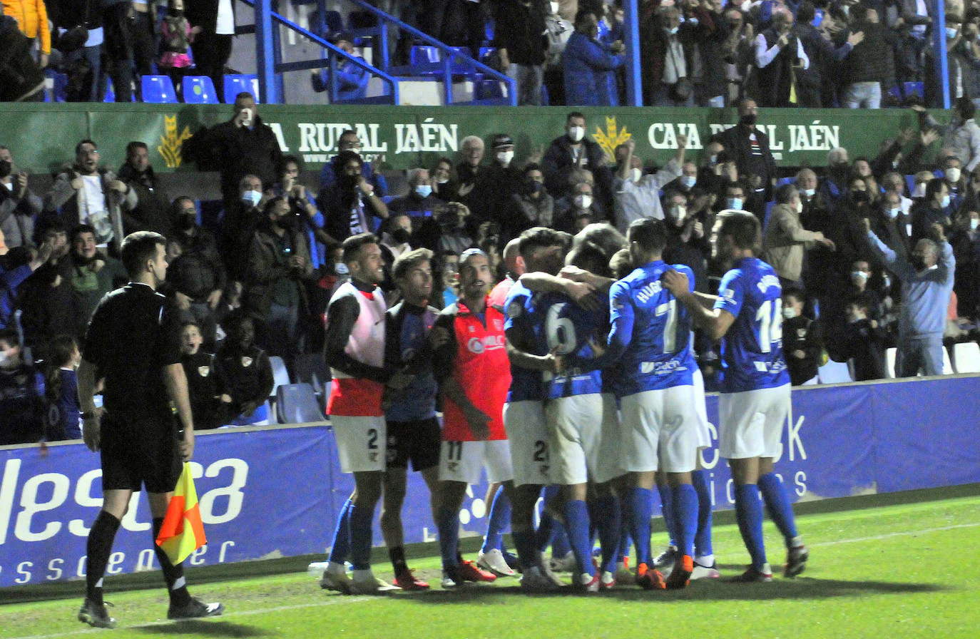 Linares 2-1 Villarreal B La Primera Victoria En Casa Del Linares | Ideal